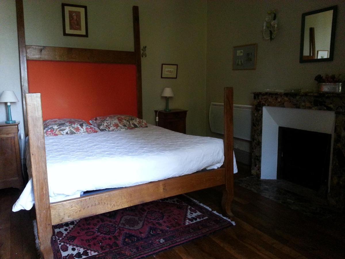 Les Pineaux Le Logis Bed & Breakfast エクステリア 写真