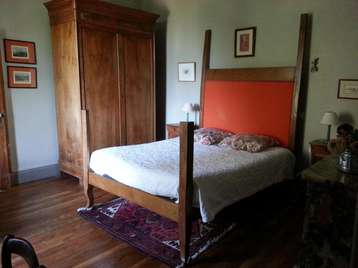 Les Pineaux Le Logis Bed & Breakfast エクステリア 写真