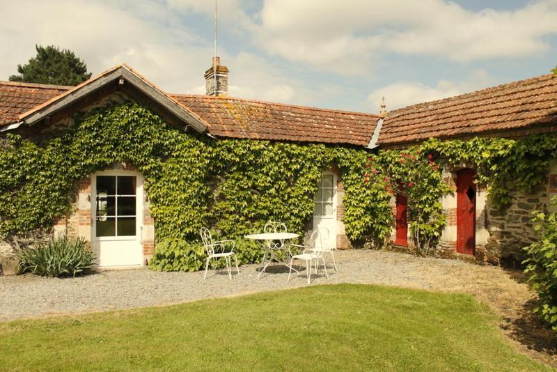 Les Pineaux Le Logis Bed & Breakfast エクステリア 写真