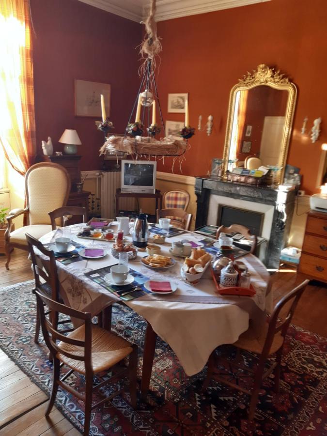 Les Pineaux Le Logis Bed & Breakfast エクステリア 写真